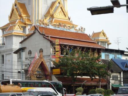 8 immortal temple in bangkok chinatown