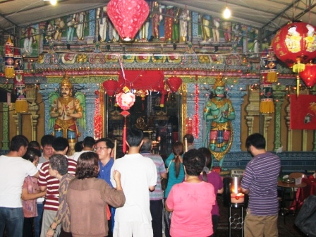 chinese devotees at the sri krishnan