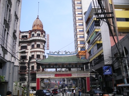 archway in manila chinatown