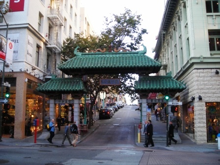 archway in san francisco chinatown